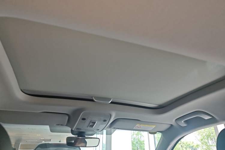 Used Audi Q2L 2024 35TFSI Fashionable and Elegant Version Headliner