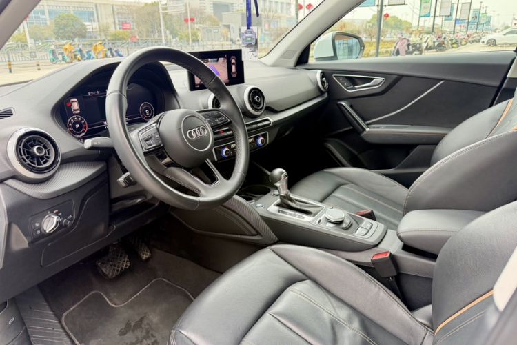 Used Audi Q2L 2024 35TFSI Luxury Prestige Edition Interior 4