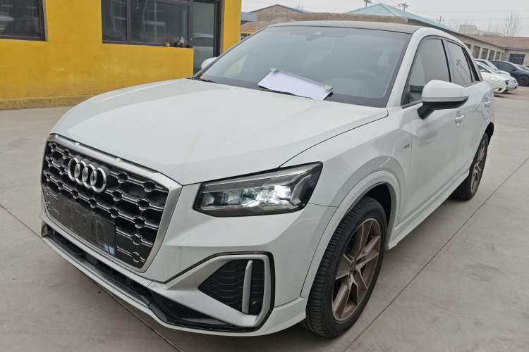 Used Audi Q2L 2024 35TFSI Fashionable and Dynamic Edition Guazi used car, China used car export, Used car for sale, Used cars, Cheapest cars for sale