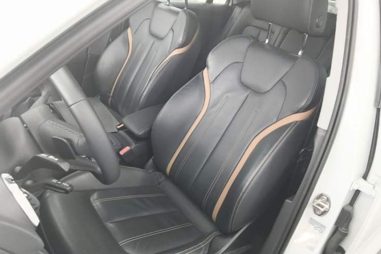 Used Audi Q2L 2024 35TFSI Luxury Prestige Edition Left Front Seat