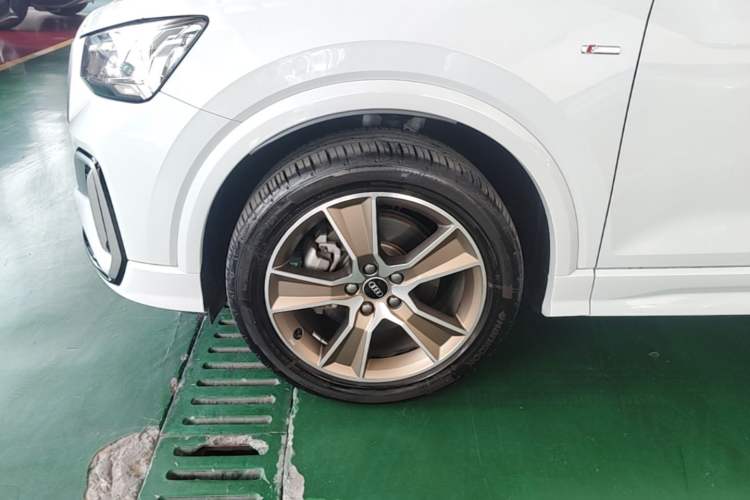 Used Audi Q2L 2024 35TFSI Fashionable and Dynamic Edition Left Front Wheel Hub