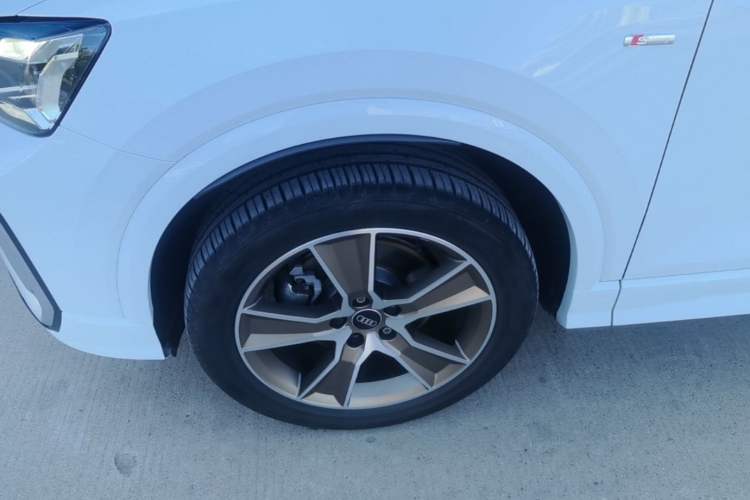 Used Audi Q2L 2024 35TFSI Fashionable and Dynamic Edition Left Front Wheel Hub