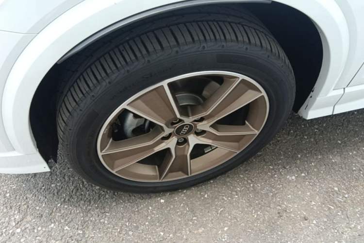 Used Audi Q2L 2024 35TFSI Fashionable and Dynamic Edition Left Front Wheel Hub