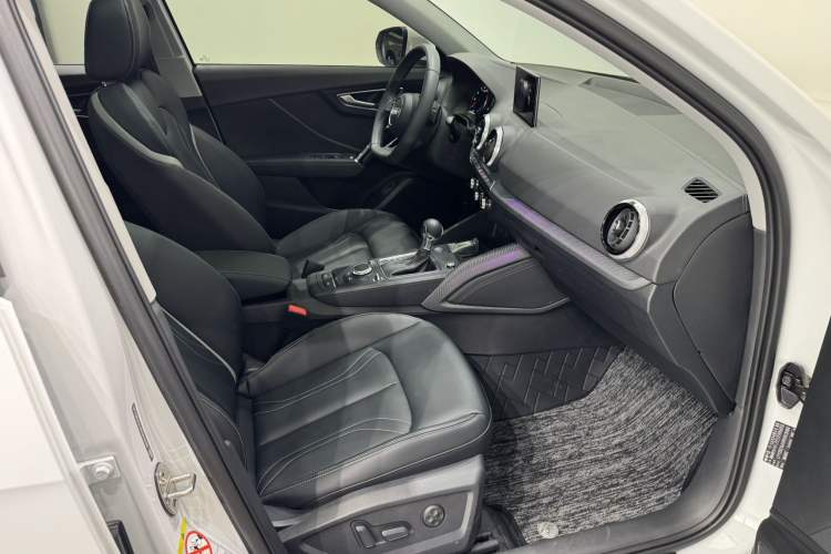 Used Audi Q2L 2024 35TFSI Fashionable and Dynamic Edition Right Front Seat