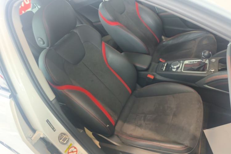 Used Audi Q2L 2024 35TFSI Luxury Dynamic Edition Right Front Seat