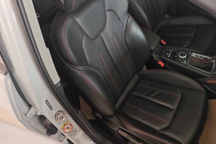 Used Audi Q2L 2024 35TFSI Ambition Dynamic Edition Right Front Seat