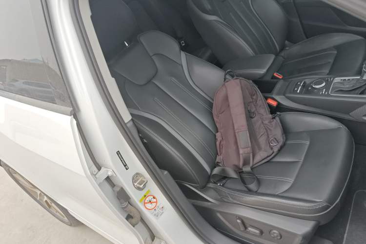 Used Audi Q2L 2024 35TFSI Fashionable and Dynamic Edition Right Front Seat
