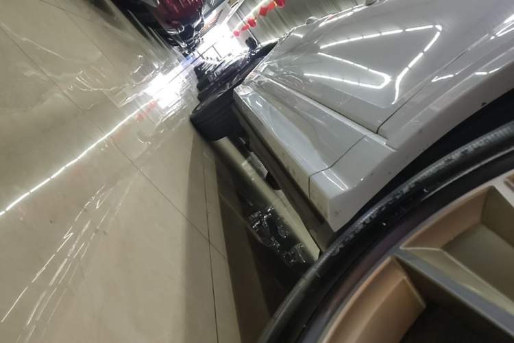 Used Audi Q2L 2024 35TFSI Fashionable and Dynamic Edition Right Side Sill