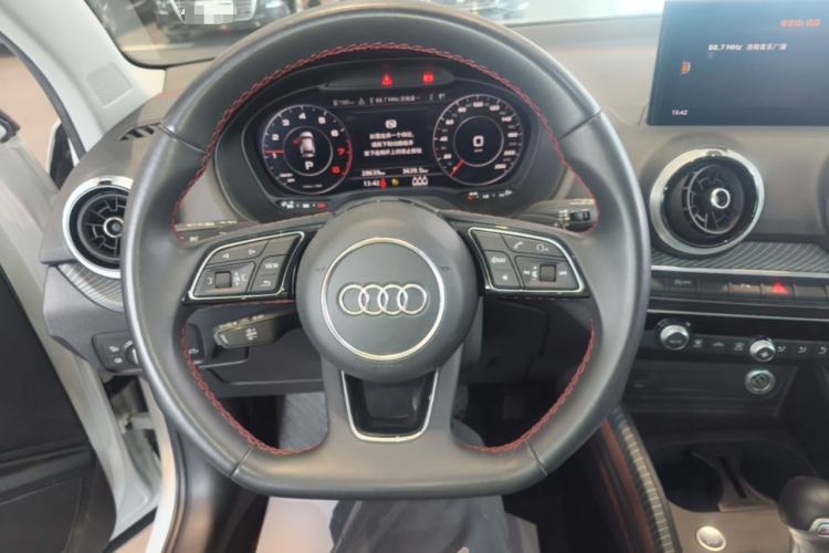 Used Audi Q2L 2024 35TFSI Luxury Dynamic Edition Steering Wheel