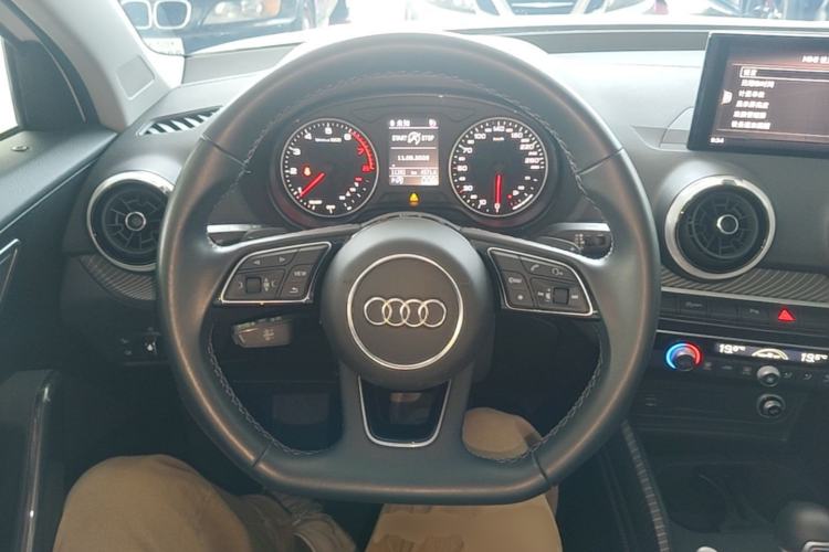 Used Audi Q2L 2024 35TFSI Fashionable and Dynamic Edition Steering Wheel
