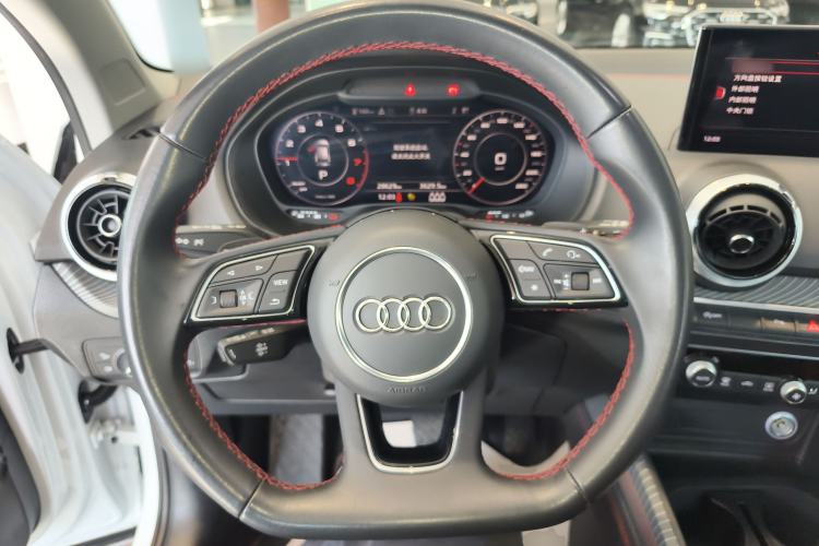 Used Audi Q2L 2024 35TFSI Luxury Dynamic Edition Steering Wheel