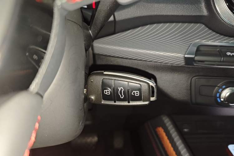 Used Audi Q2L 2024 35TFSI Ambition Dynamic Edition Vehicle Key