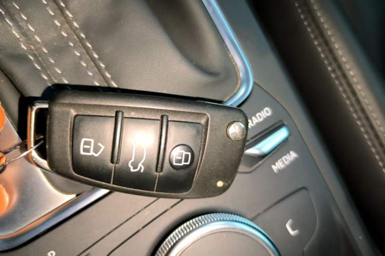 Used Audi Q2L 2024 35TFSI Fashionable and Dynamic Edition Vehicle Key