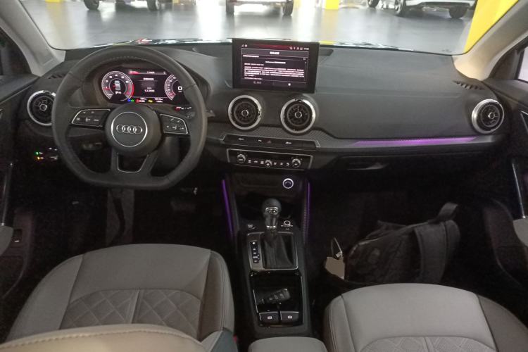 Used Audi Q2L 2025 35 TFSI Fashion Dynamic Edition Center Console