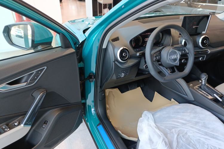 Used Audi Q2L 2025 35 TFSI Fashion Dynamic Edition Driver Seat