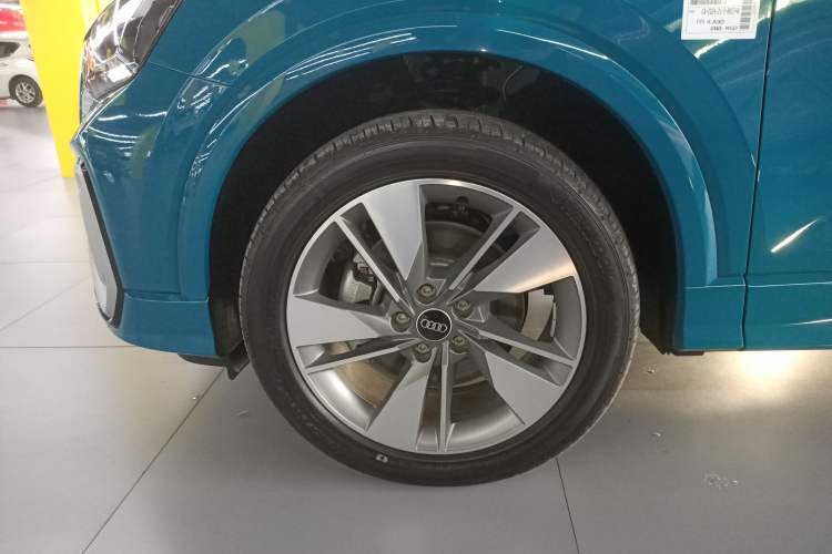 Used Audi Q2L 2025 35 TFSI Fashion Dynamic Edition Exterior 4