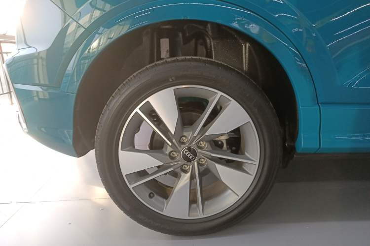 Used Audi Q2L 2025 35 TFSI Fashion Dynamic Edition Exterior 5