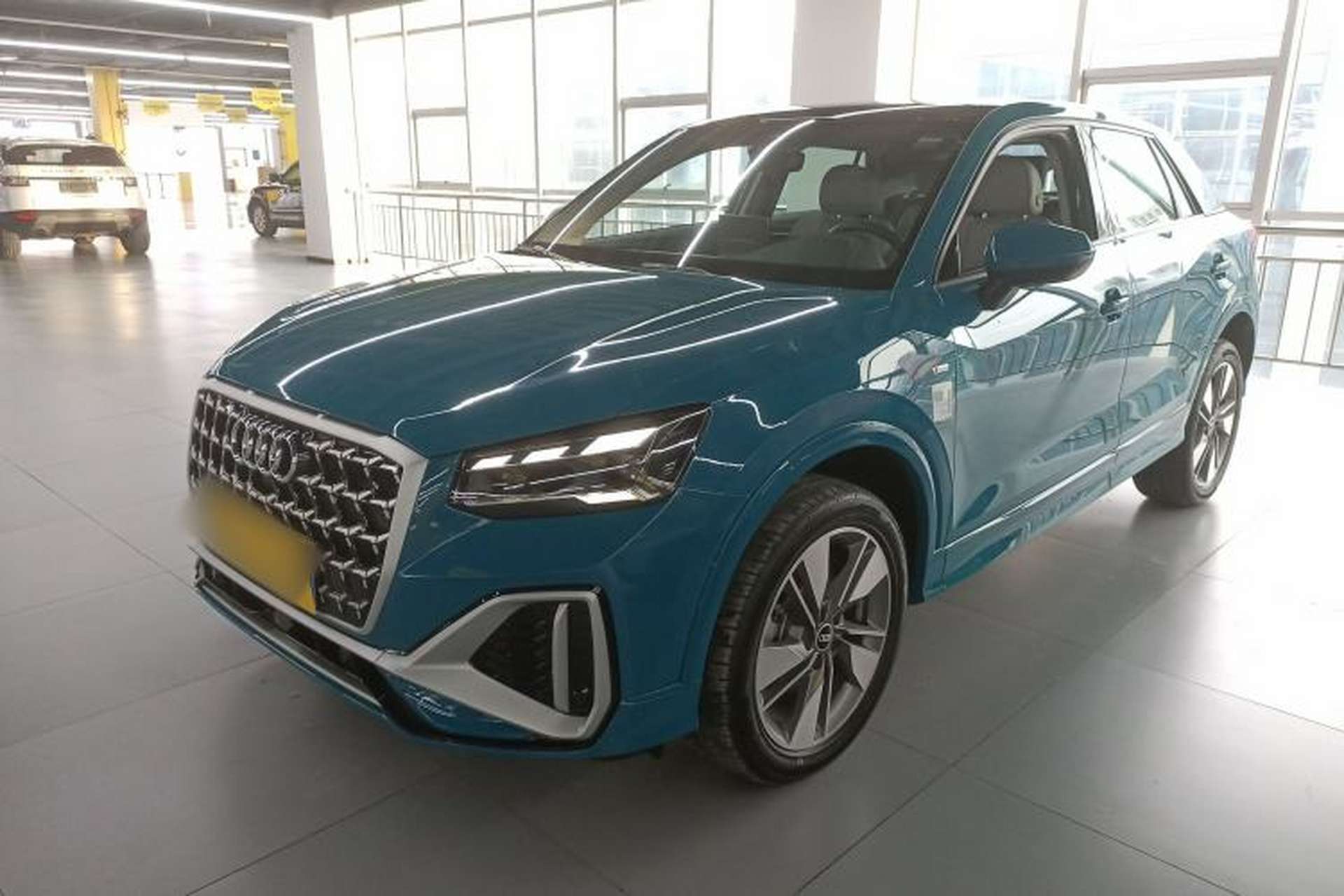 Used Audi Q2L 2025 35 TFSI Fashion Dynamic Edition Front Left 45 Deg