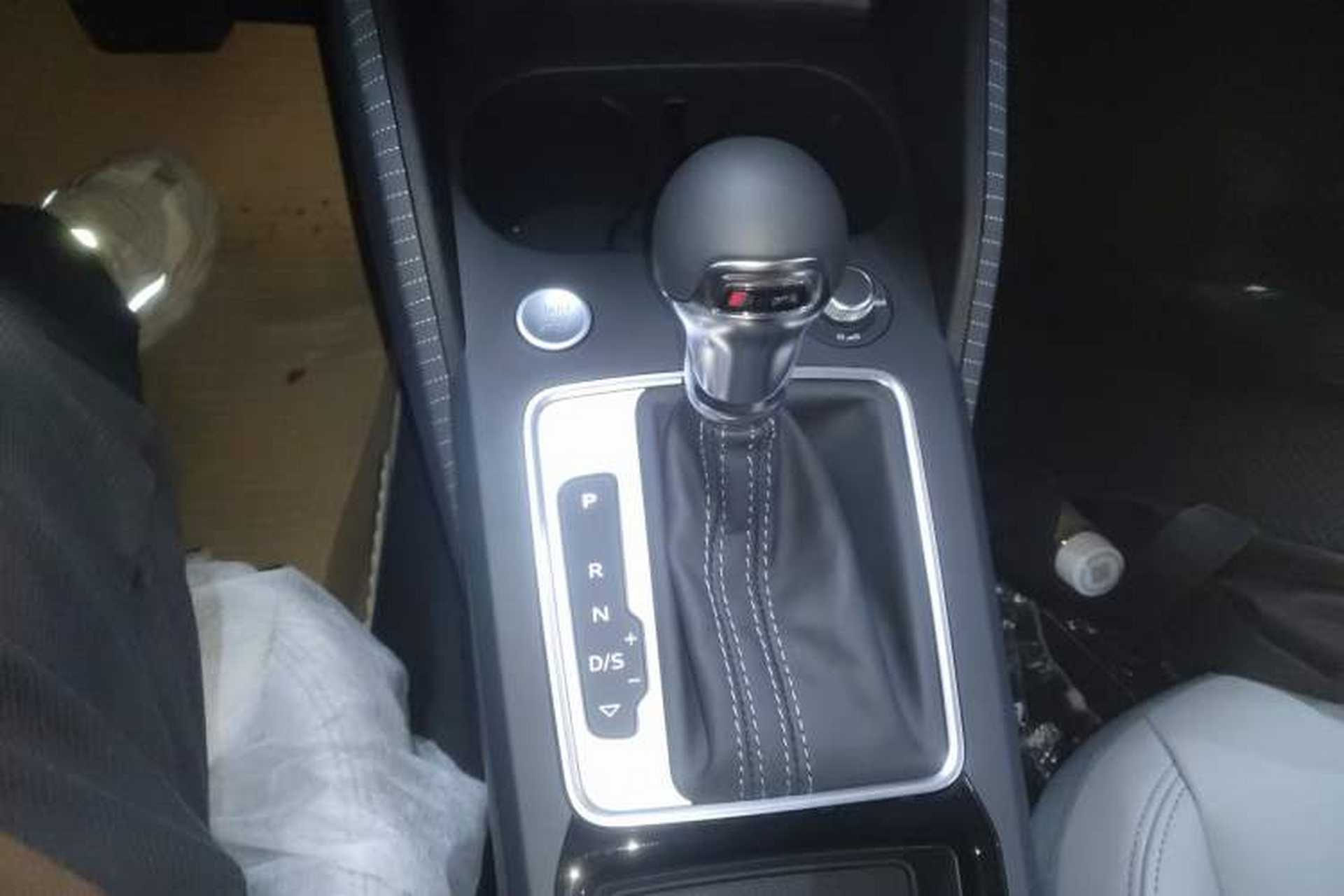 Used Audi Q2L 2025 35 TFSI Progressive Dynamic Edition Gear Lever