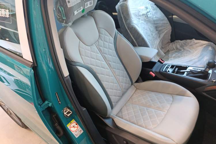 Used Audi Q2L 2025 35 TFSI Fashion Dynamic Edition Right Front Seat