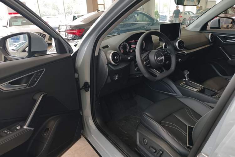 Used Audi Q2L 2025 35 TFSI Progressive Dynamic Edition Driver Seat