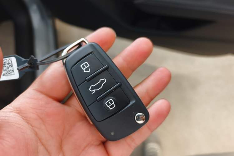 Used Audi Q2L 2025 35 TFSI Progressive Dynamic Edition Vehicle Key
