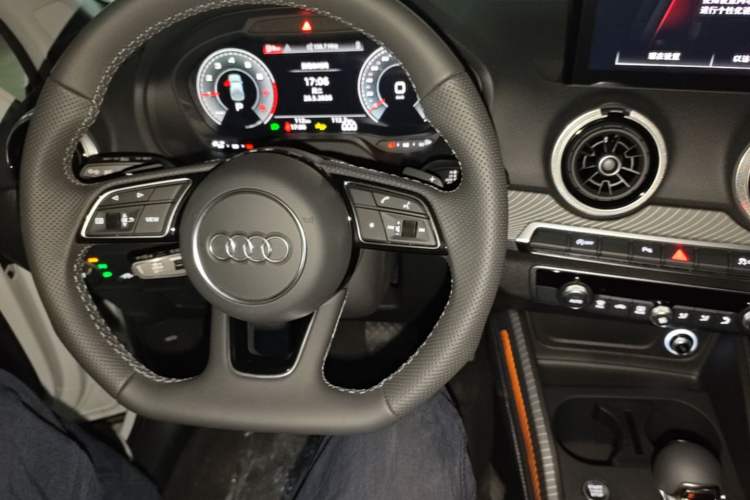 Used Audi Q2L 2025 35 TFSI Fashion Dynamic Edition Center Console