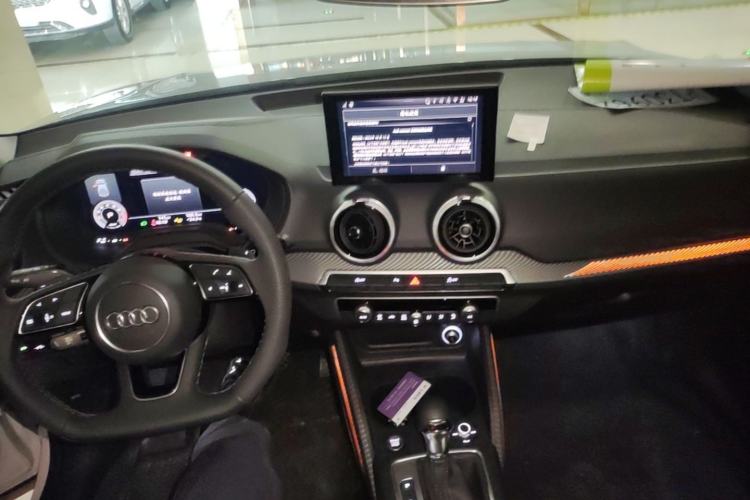 Used Audi Q2L 2025 35 TFSI Progressive Dynamic Edition Center Console