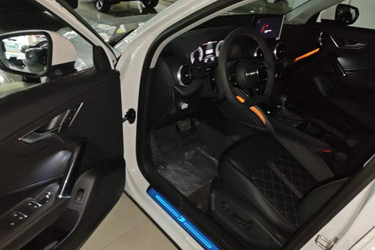 Used Audi Q2L 2025 35 TFSI Fashion Dynamic Edition Driver Seat