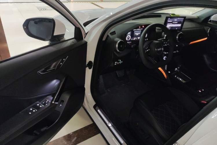 Used Audi Q2L 2025 35 TFSI Progressive Dynamic Edition Driver Seat
