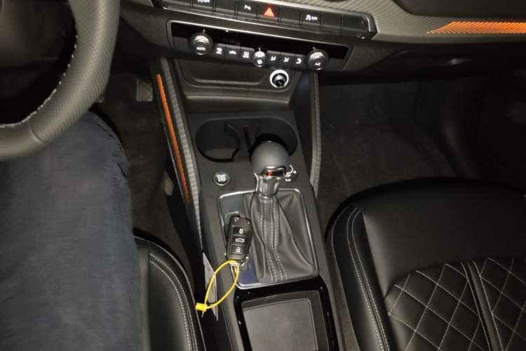 Used Audi Q2L 2025 35 TFSI Fashion Dynamic Edition Gear Lever