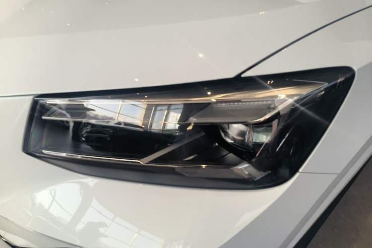 Used Audi Q2L 2025 35 TFSI Fashion Dynamic Edition Left Front Headlight