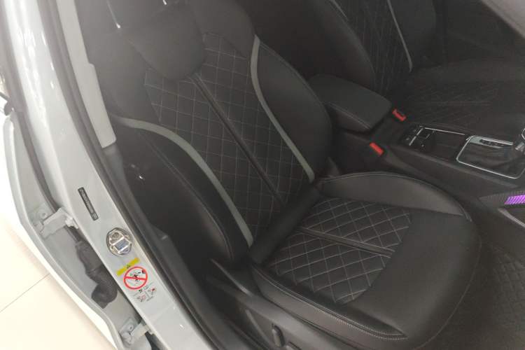 Used Audi Q2L 2025 35 TFSI Fashion Dynamic Edition Right Front Seat