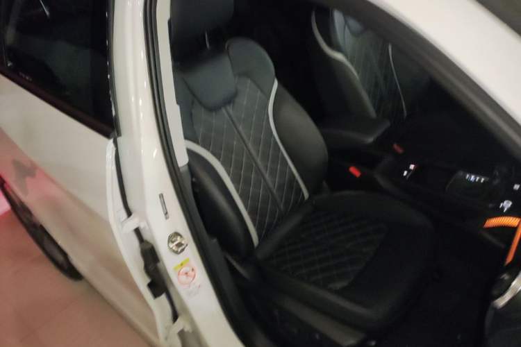 Used Audi Q2L 2025 35 TFSI Progressive Dynamic Edition Right Front Seat