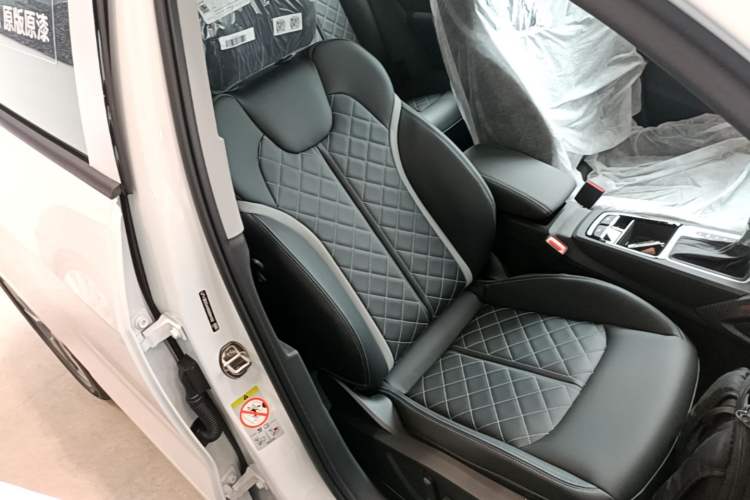 Used Audi Q2L 2025 35 TFSI Fashion Dynamic Edition Right Front Seat