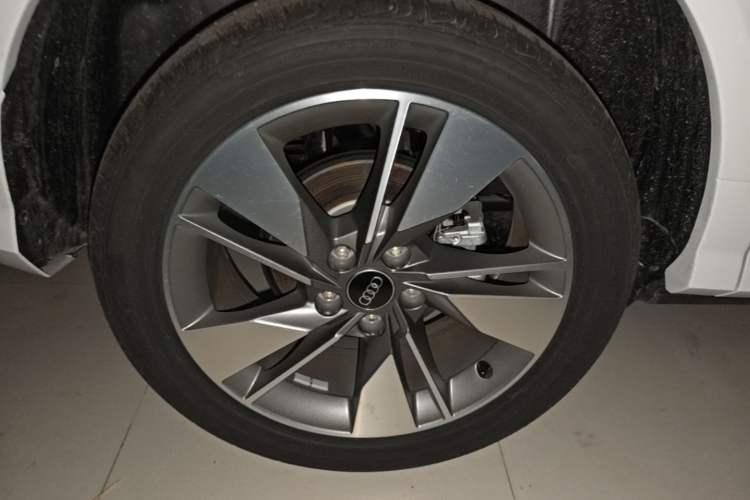 Used Audi Q2L 2025 35 TFSI Fashion Dynamic Edition Right Rear Wheel Hub