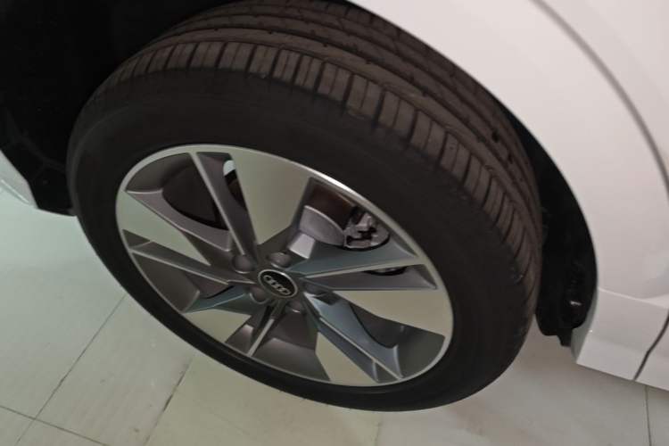 Used Audi Q2L 2025 35 TFSI Fashion Dynamic Edition Right Rear Wheel Hub