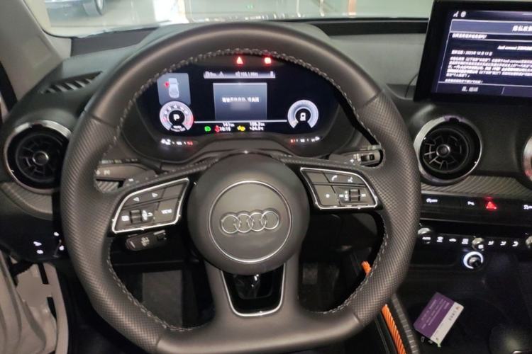 Used Audi Q2L 2025 35 TFSI Progressive Dynamic Edition Steering Wheel