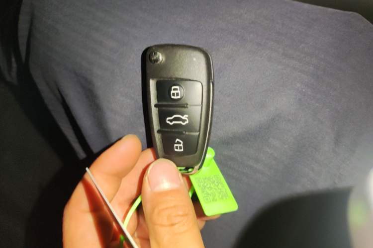 Used Audi Q2L 2025 35 TFSI Progressive Dynamic Edition Vehicle Key