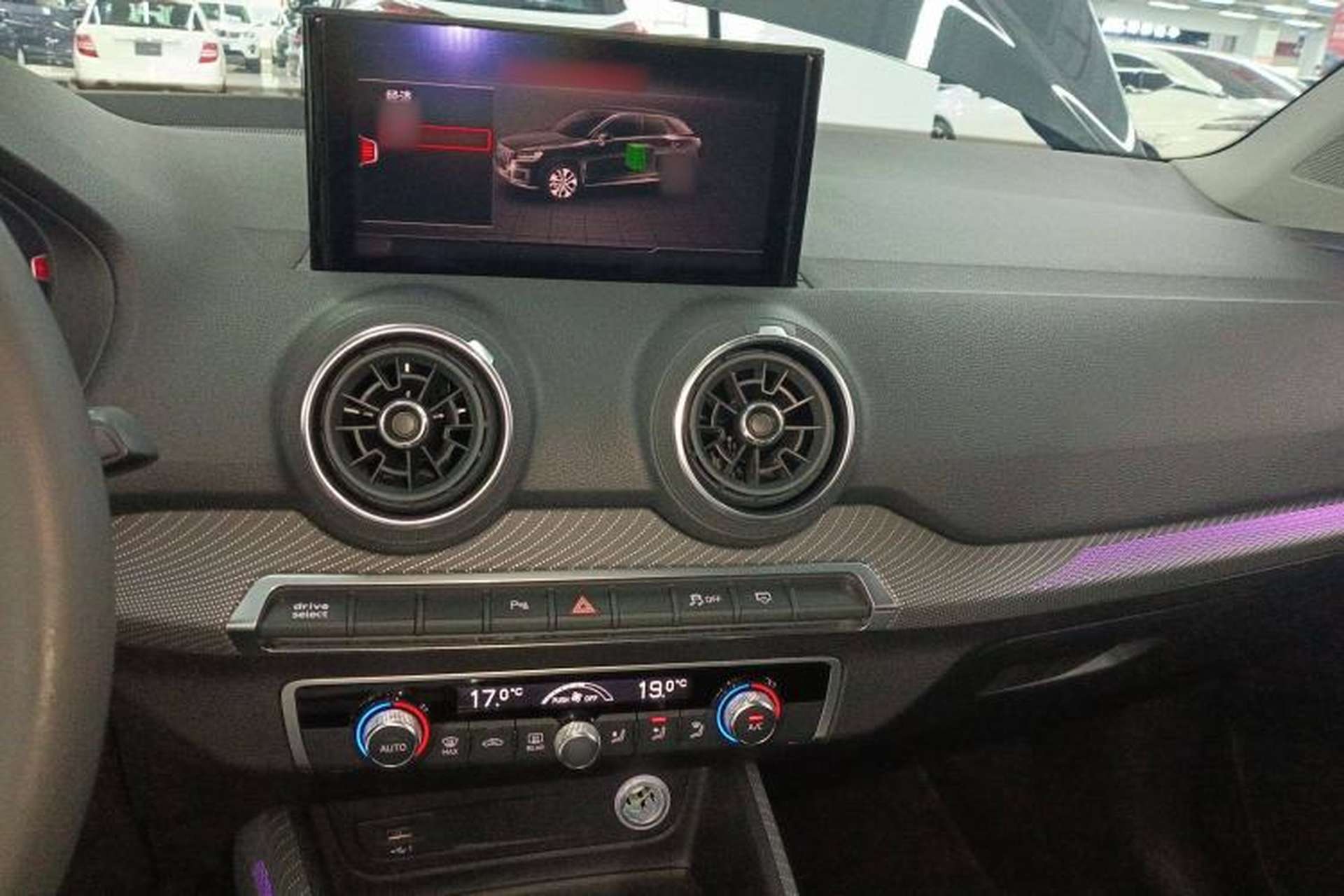 Used Audi Q2L e-tron 2019 Q2L e-tron Pure Electric Smart Enjoyment Model Audio And AC Panel