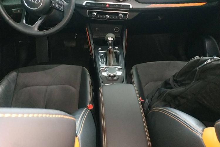 Used Audi Q2L e-tron 2022 Q2L e-tron Pure Electric Smart Enjoyment Model Gear Lever