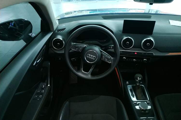 Used Audi Q2L e-tron 2022 Q2L e-tron Pure Electric Smart Enjoyment Model Steering Wheel
