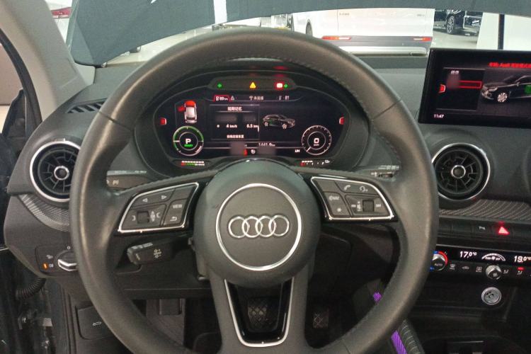 Used Audi Q2L e-tron 2019 Q2L e-tron Pure Electric Smart Enjoyment Model Steering Wheel