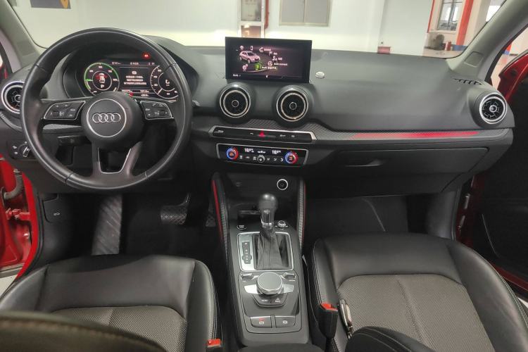 Used Audi Q2L e-tron 2019 Q2L e-tron Pure Electric Smart Enjoyment Model Center Console