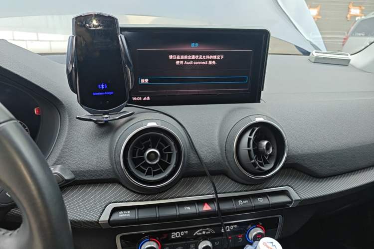 Used Audi Q2L e-tron 2019 Q2L e-tron Pure Electric Smart Enjoyment Model Audio And AC Panel