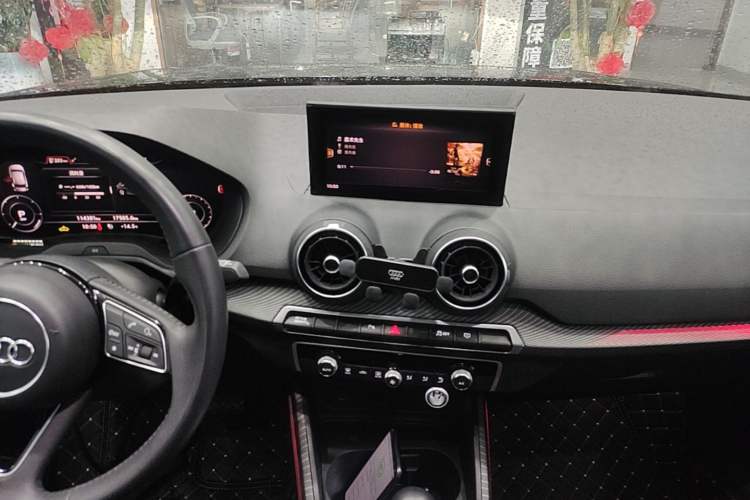 Used Audi Q2L e-tron 2019 Q2L e-tron Pure Electric Smart Style Audio And AC Panel