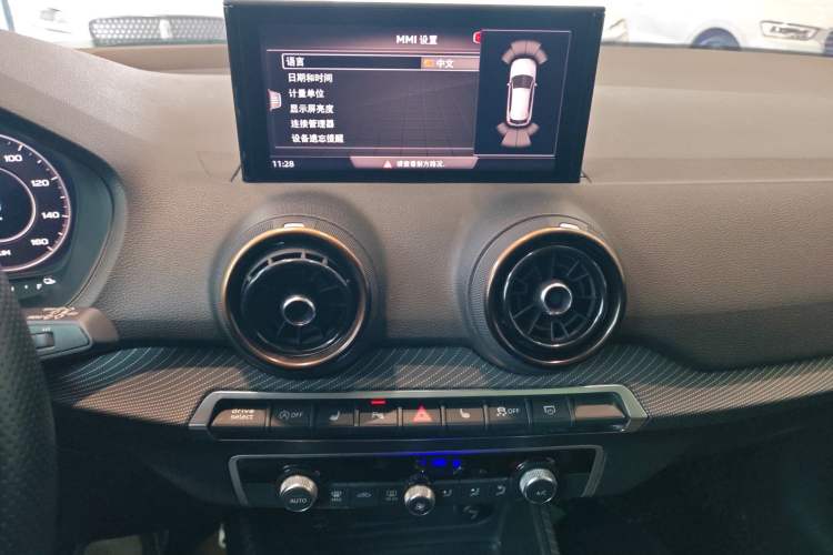 Used Audi Q2L e-tron 2019 Q2L e-tron Pure Electric Smart Style Audio And AC Panel