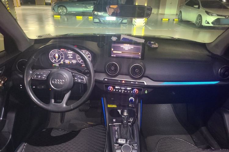 Used Audi Q2L e-tron 2019 Q2L e-tron Pure Electric Smart Enjoyment Model Center Console
