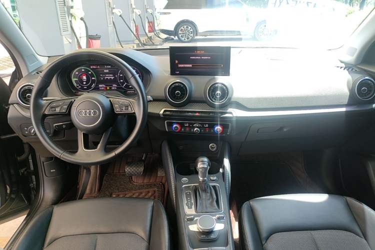 Used Audi Q2L e-tron 2019 Q2L e-tron Pure Electric Smart Style Center Console