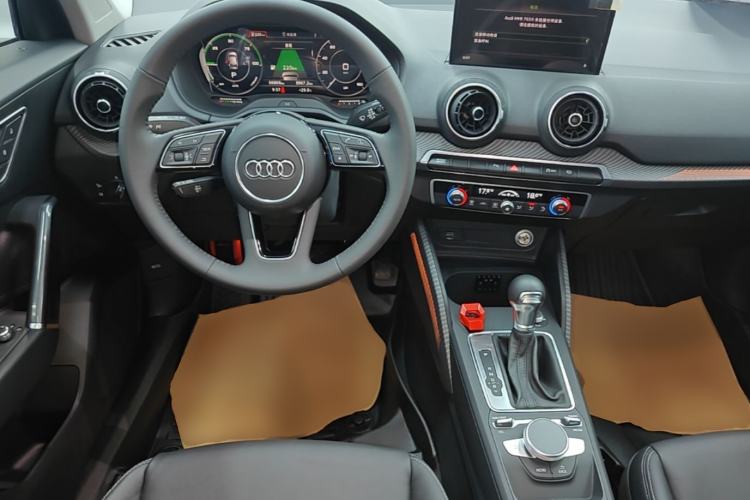 Used Audi Q2L e-tron 2019 Q2L e-tron Pure Electric Smart Enjoyment Model Center Console